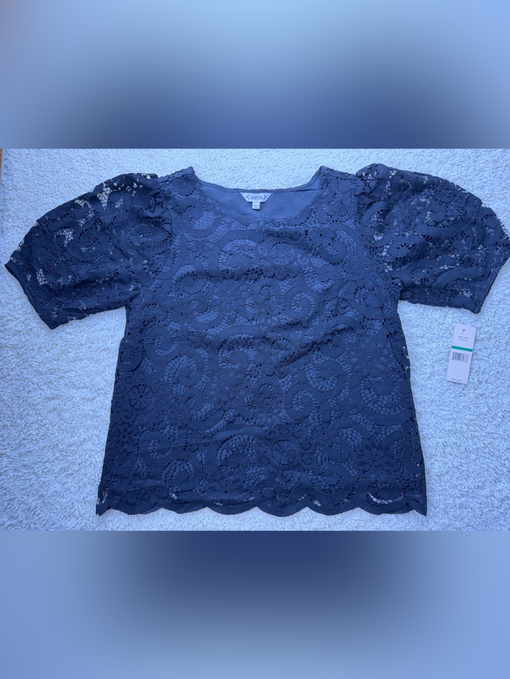 WMNS L Crochet Lace Puff-Sleeve Top NWT - Picture 1 of 8